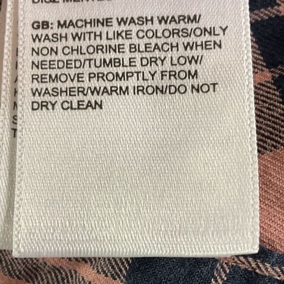 The North Face Men's Medium Plaid Button-Up Long Sleeve Shirt, Navy Blue & Pink - Picture 10 of 12